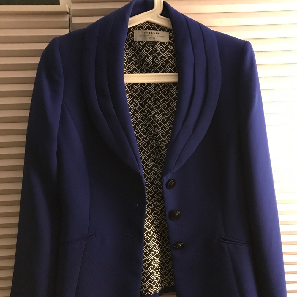 Tahari Royal Blue Blazer with Geometric Lining (petite size 2)